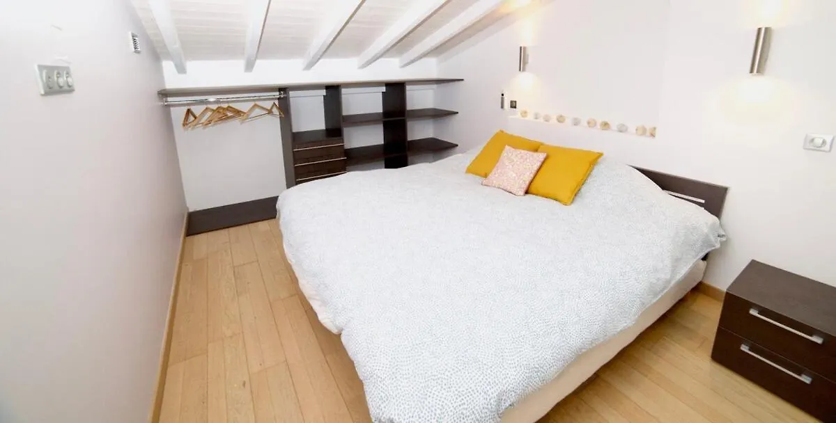 Le Beau-Mont Triplex Moderne Lit King Size Proche Geneve Lägenhet Presilly  Frankrike