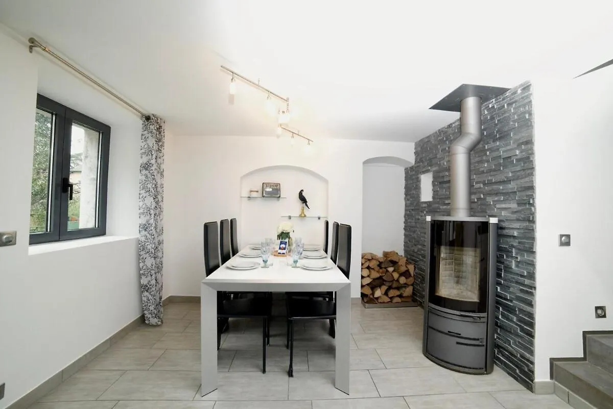 Le Beau-Mont Triplex Moderne Lit King Size Proche Geneve Lägenhet Presilly